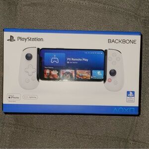 NIB! PLAYSTATION BACKBONE LIGHTNING  MOBILE GAMING CONTROLLER WHITE